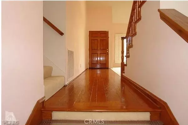 Irvine, CA 92620,25 Mecklenberg