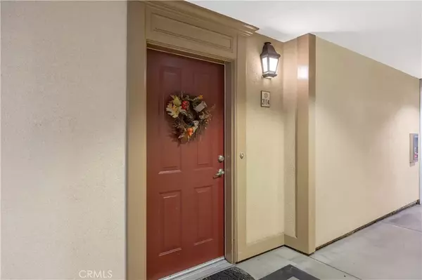 Irvine, CA 92612,2114 Watermarke