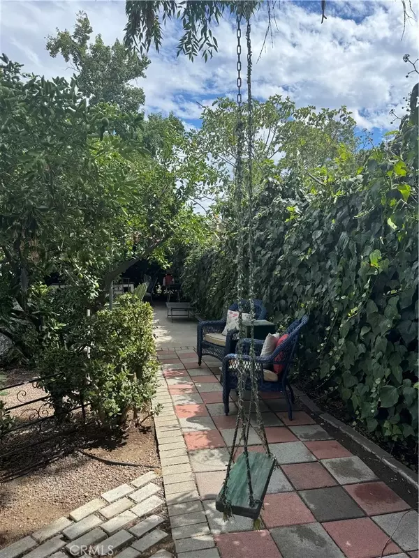 North Hollywood, CA 91606,6137 Clybourn Avenue