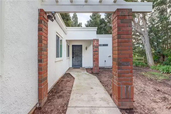 Laguna Woods, CA 92637,3352 Bahia Blanca East #B