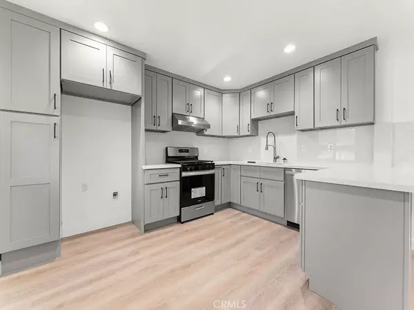 Santa Ana, CA 92704,308 S Laurel Street #C