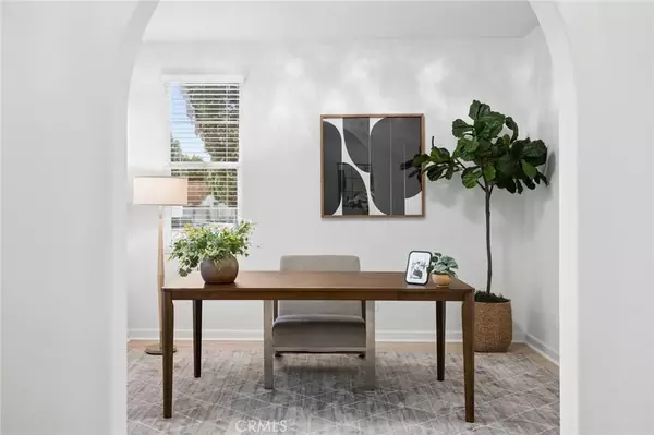 Irvine, CA 92603,345 Tall Oak