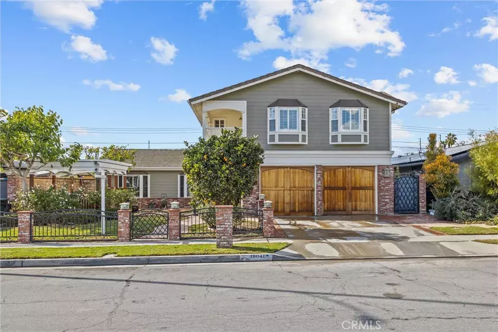 Huntington Beach, CA 92646,19041 Hillsboro Circle