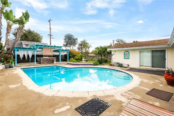 Fullerton, CA 92831,618 N Lincoln