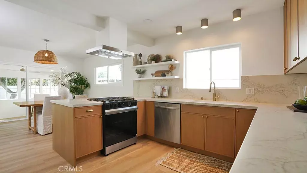 579 N Century, Anaheim, CA 92805