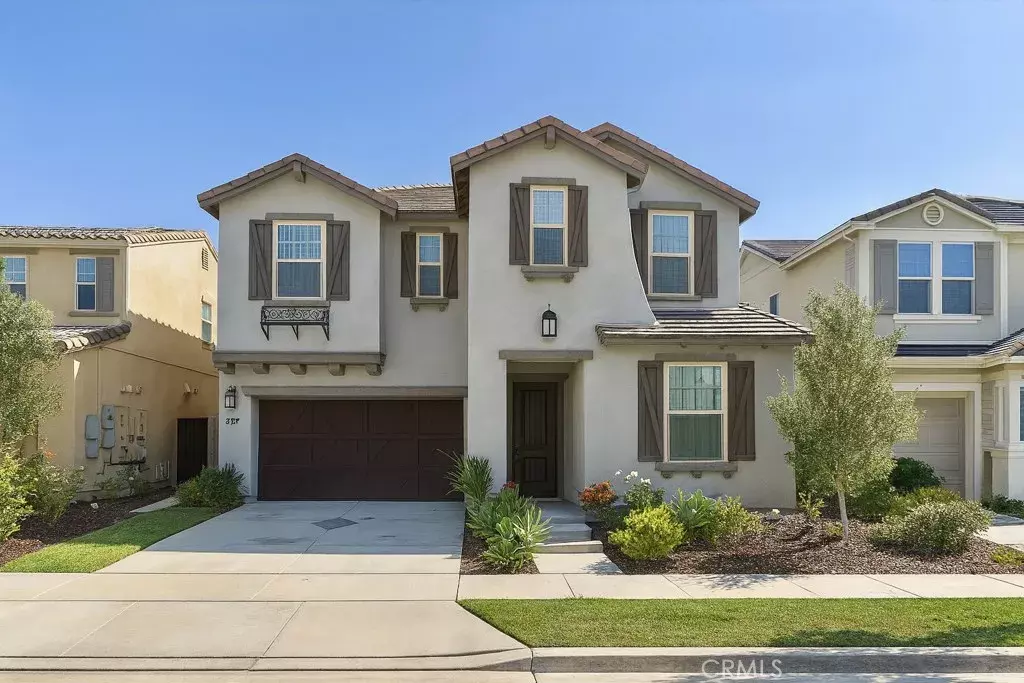 Tustin, CA 92782,279 Barnes