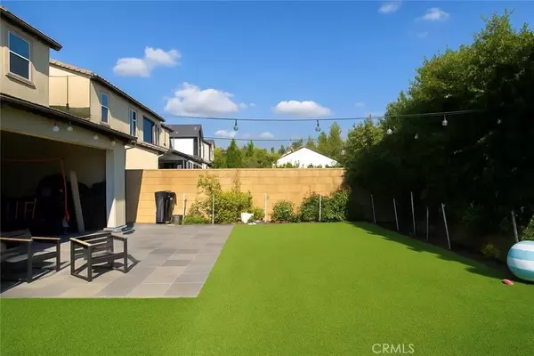 Tustin, CA 92782,279 Barnes