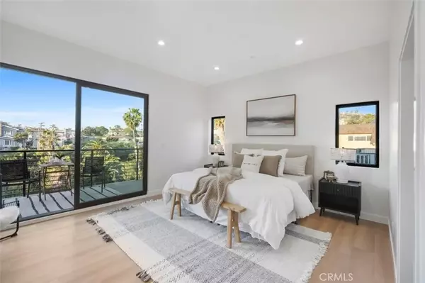 San Clemente, CA 92672,229 Avenida Monterey #1