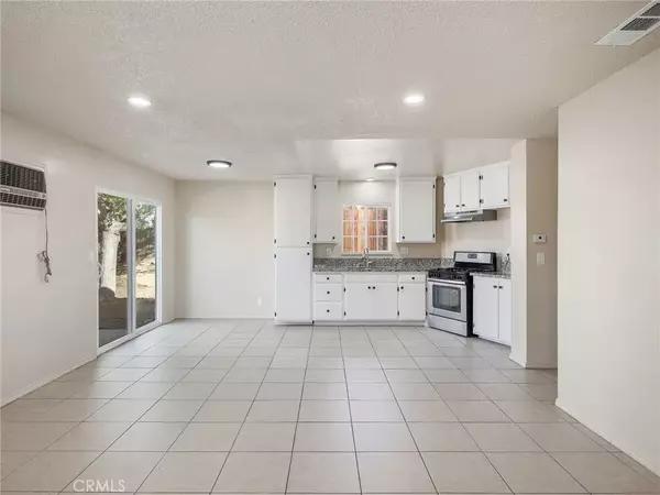 Victorville, CA 92395,16582 Batson Road