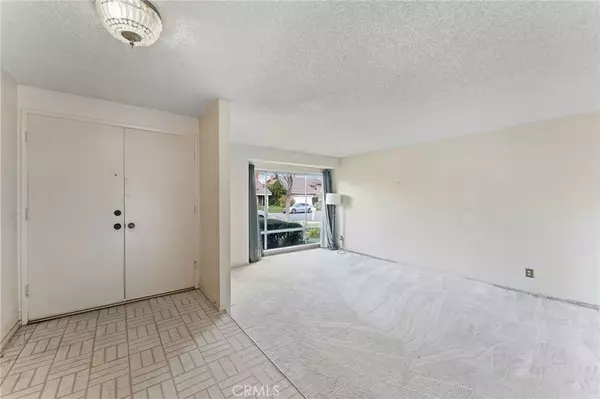 Irvine, CA 92604,15422 Alsace