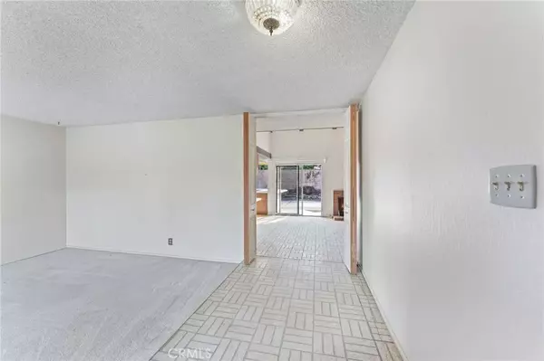 Irvine, CA 92604,15422 Alsace