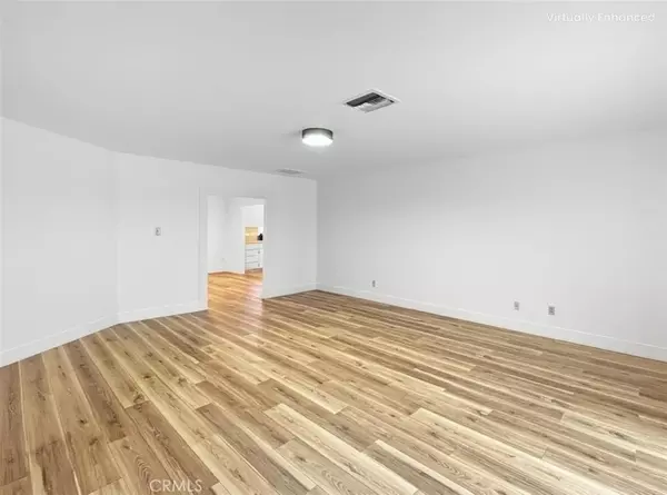 Long Beach, CA 90813,836 E New York