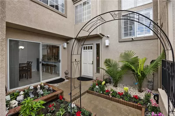 Mission Viejo, CA 92692,21893 Southgate #304