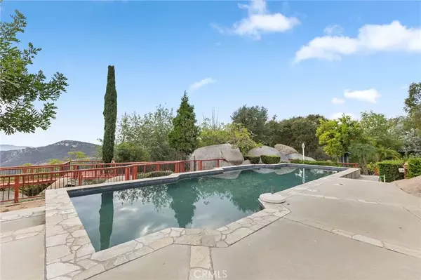 28720 Sandhurst, Escondido, CA 92026