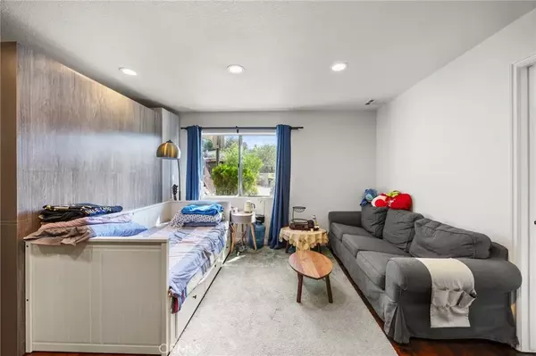 Diamond Bar, CA 91765,800 Grand #D