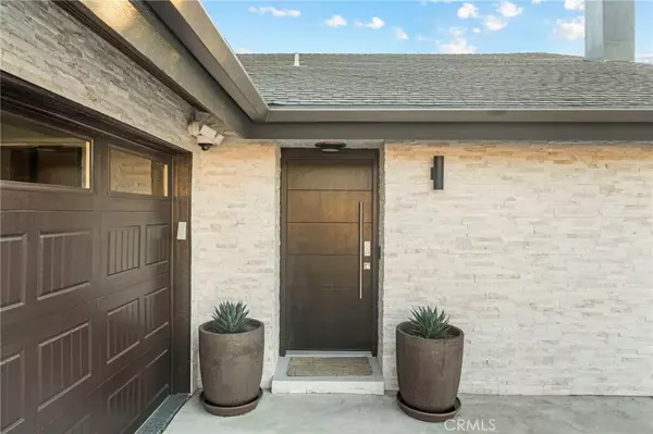 Costa Mesa, CA 92626,985 Begonia Avenue