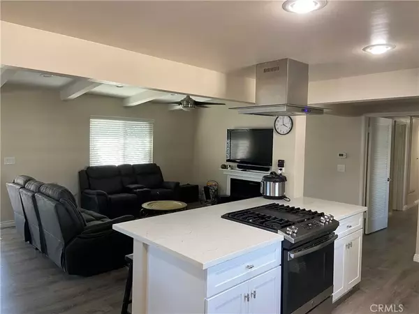 Fullerton, CA 92831,1231 N Acacia Avenue