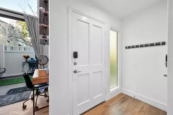 Costa Mesa, CA 92627,380 W Wilson #B106