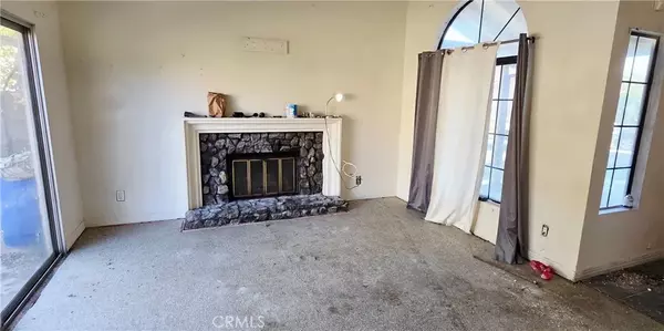 Sylmar, CA 91342,14837 Mission Glen