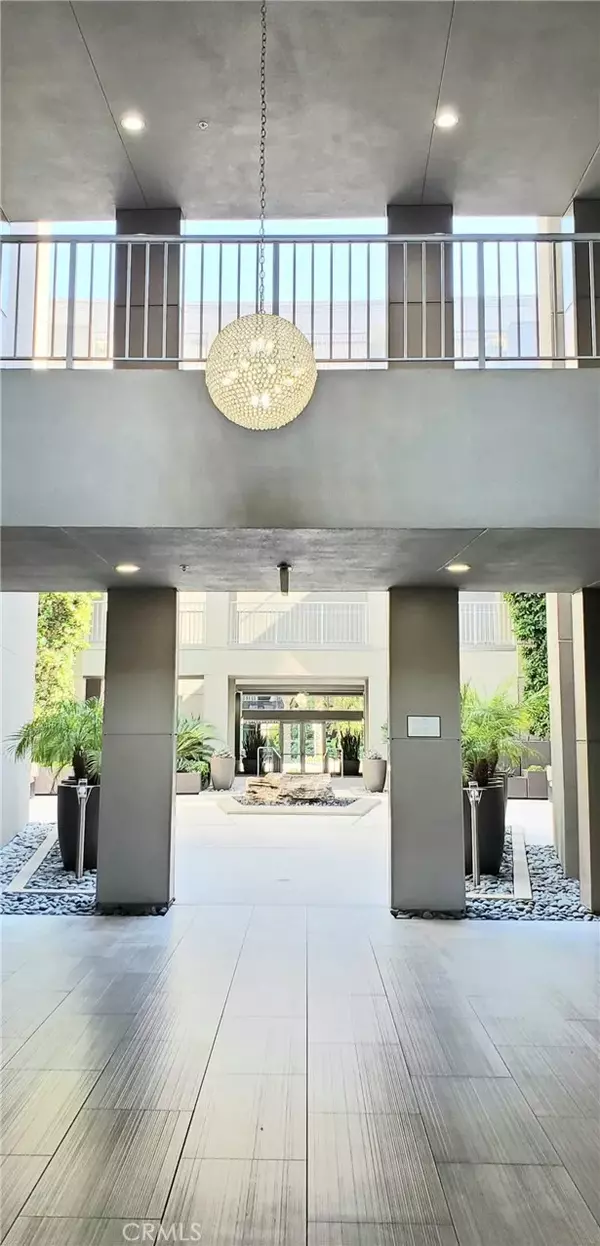 Irvine, CA 92612,21 Gramercy #307