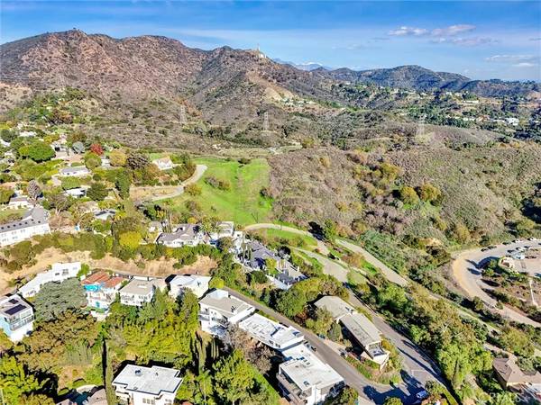 Los Angeles, CA 90068,3219 Tareco