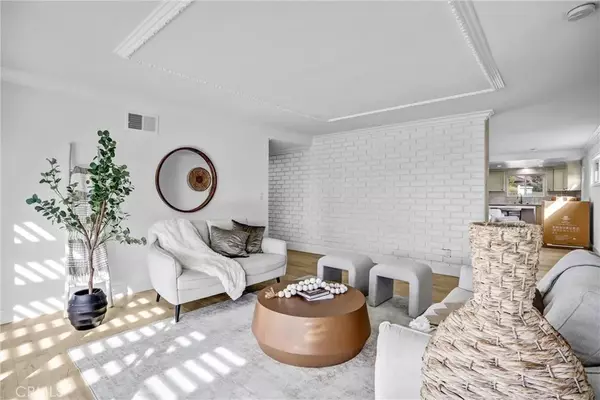 Claremont, CA 91711,872 Huron