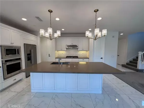 Tustin, CA 92782,277 Barnes Road