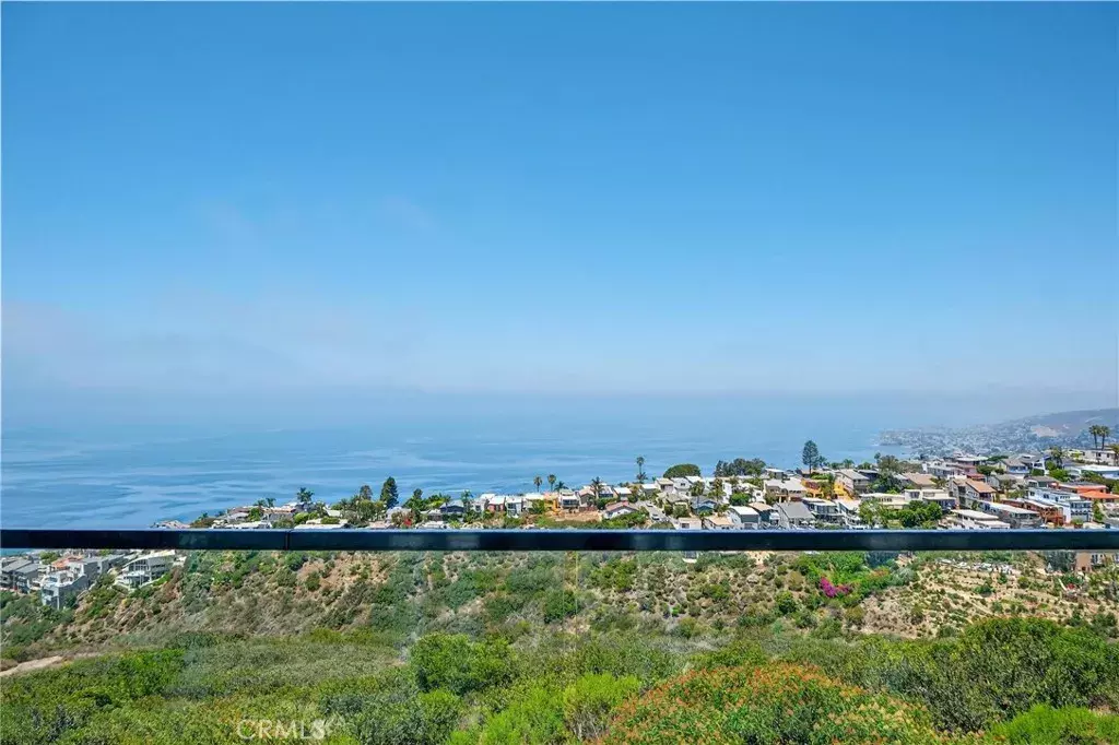 Laguna Beach, CA 92651,865 Quivera Street