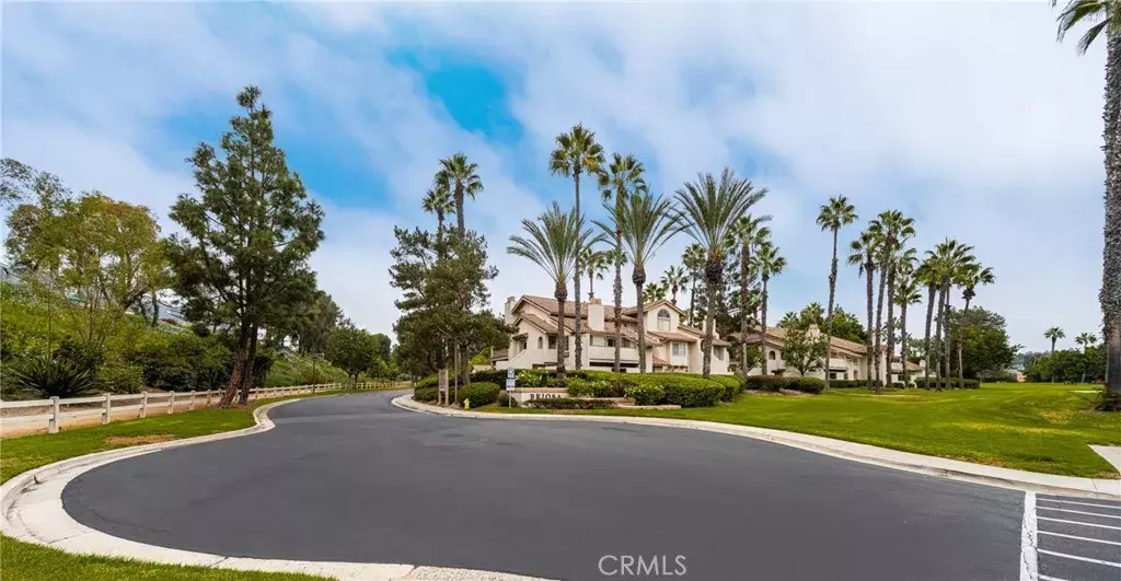 Laguna Hills, CA 92656,24361 Conejo #5