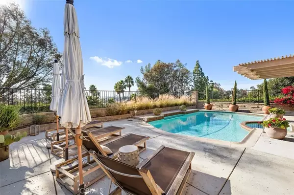 Mission Viejo, CA 92691,27232 Borrasca