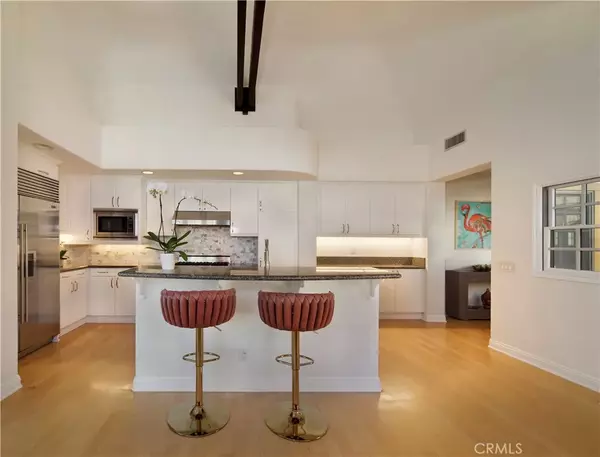 Corona Del Mar, CA 92625,2741 Bungalow Place