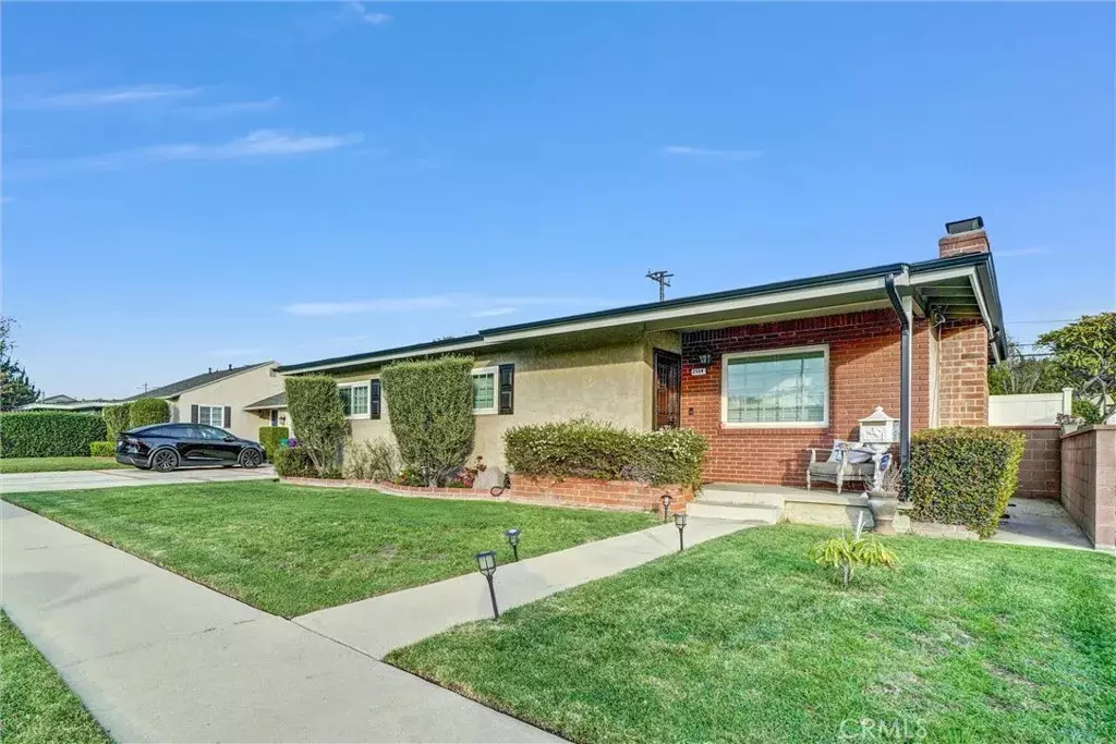 Long Beach, CA 90815,2354 Snowden