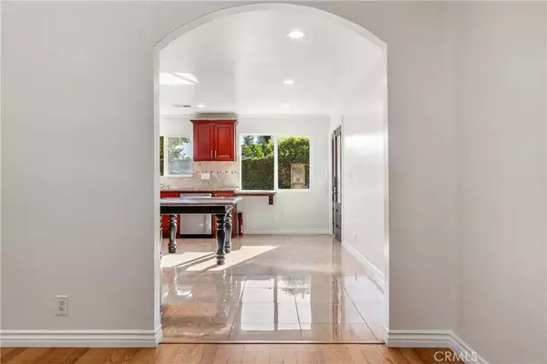 Commerce, CA 90040,5546 Pueblo Court