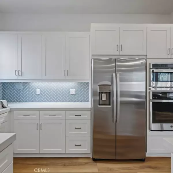 Irvine, CA 92618,183 Proctor