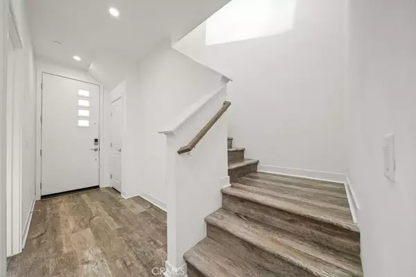 Anaheim, CA 92805,1422 S Urbana