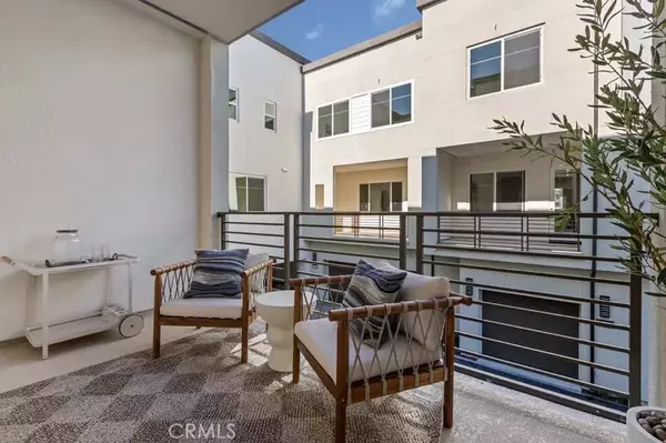 Huntington Beach, CA 92647,7256 Aura Circle