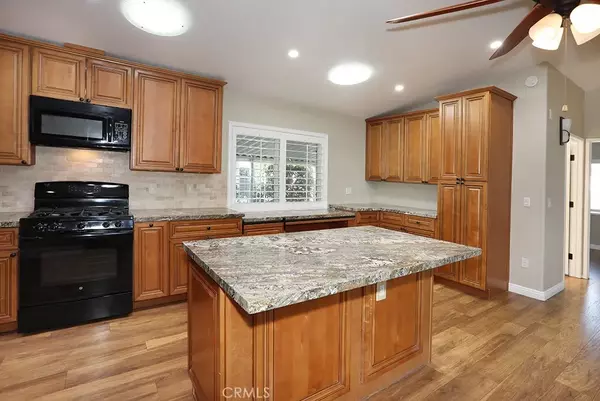 Tustin, CA 92780,61 Saddleback