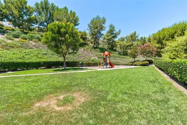 22 Rue Du Chateau, Aliso Viejo, CA 92656