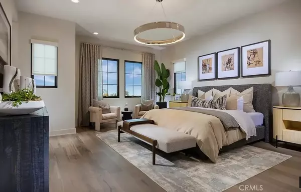 Irvine, CA 92602,453 Treeline