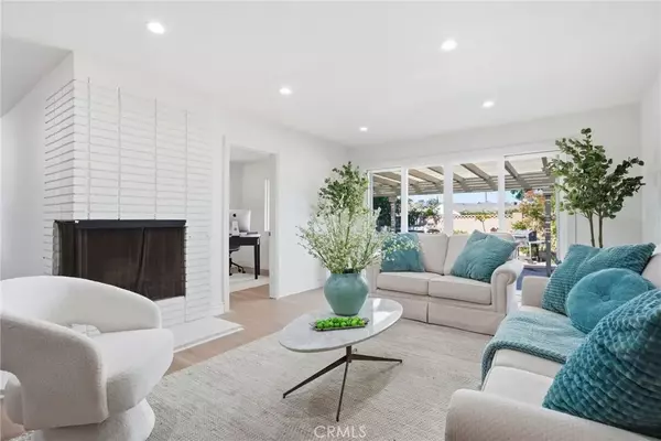 Anaheim, CA 92806,335 N London Place