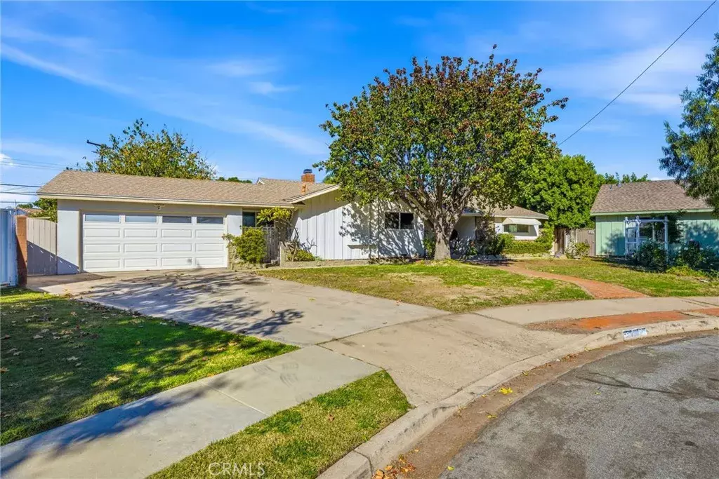 Anaheim, CA 92806,335 N London Place