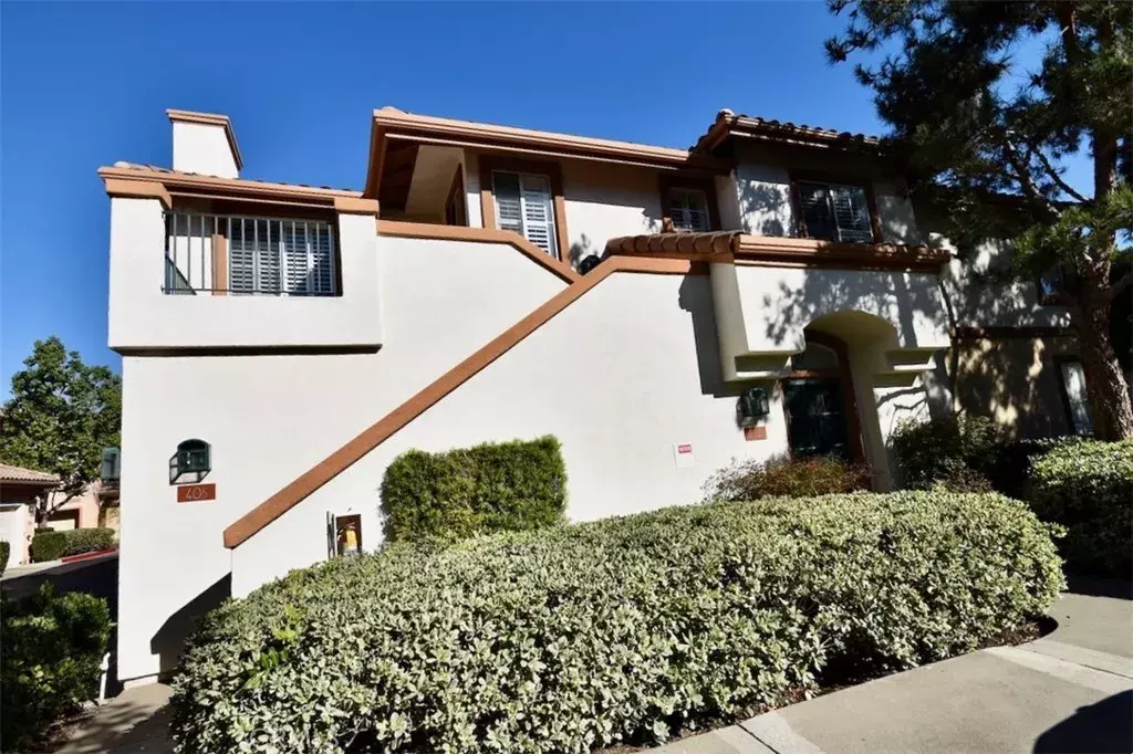 Irvine, CA 92606,405 Tropea Aisle