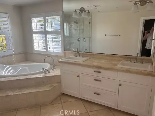 San Clemente, CA 92672,107 E Avenida San Antonio