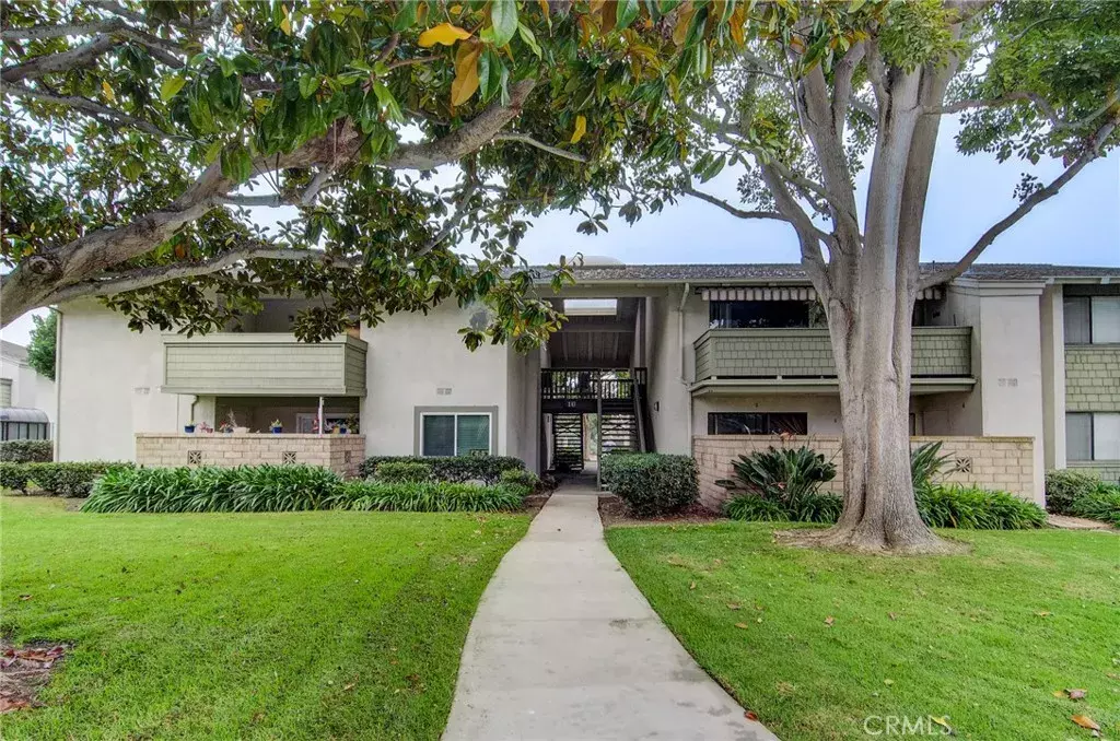 Huntington Beach, CA 92646,8633 Portola Court #16H