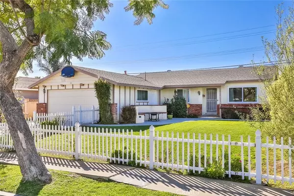 Huntington Beach, CA 92647,15061 Drake