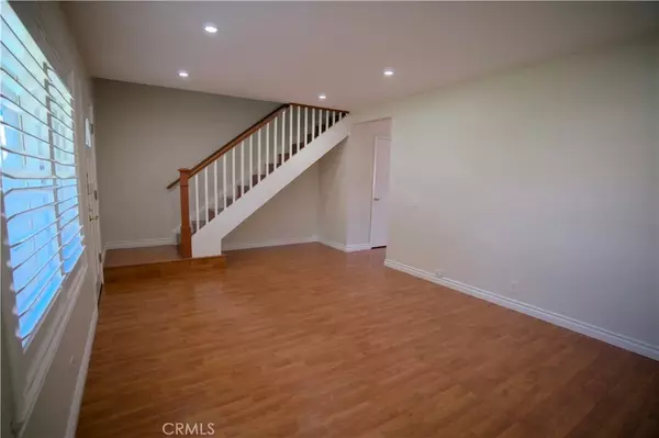 Irvine, CA 92604,10 Raleigh