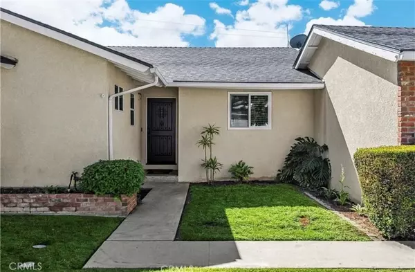 Yorba Linda, CA 92886,16692 Meadowview