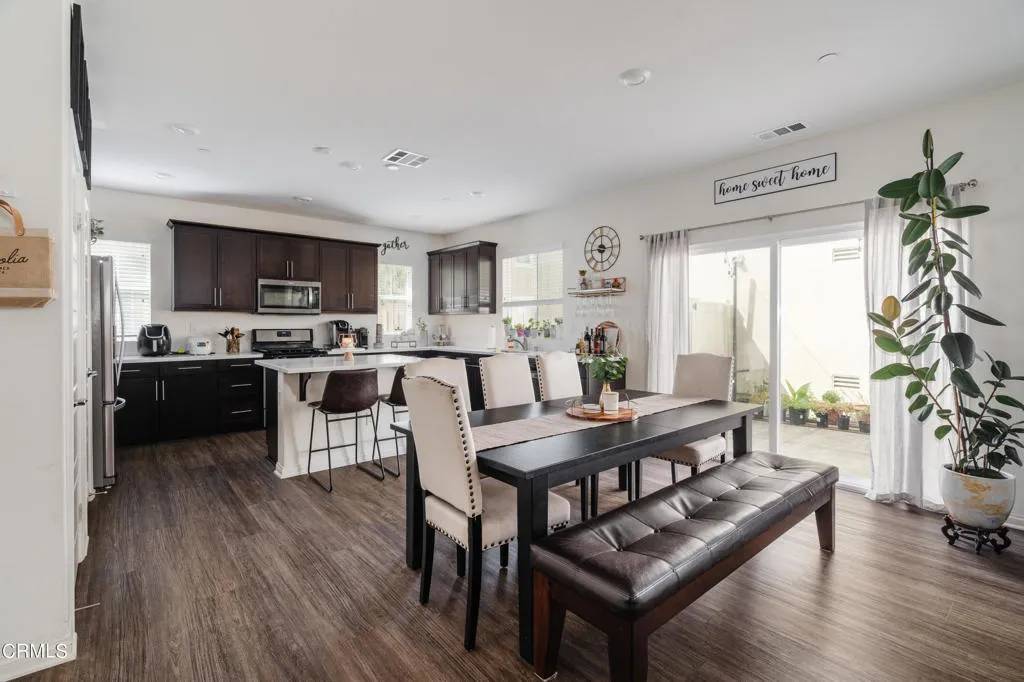 Santa Clarita, CA 91350,27495 Jasmine Court