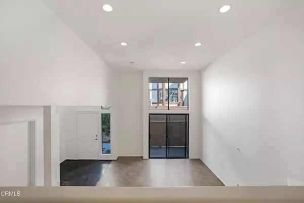 Valley Village, CA 91607,5307 Wilkinson Avenue #14B