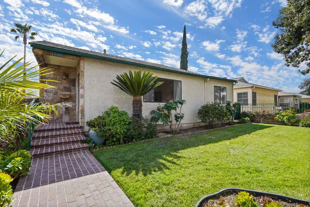 Lake Balboa, CA 91406,17306 Haynes Street